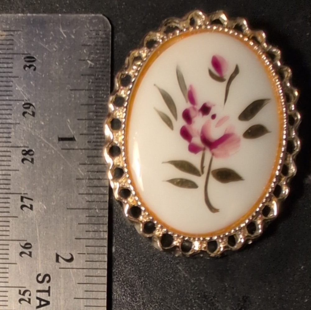 Floral Gold Tone Brooch